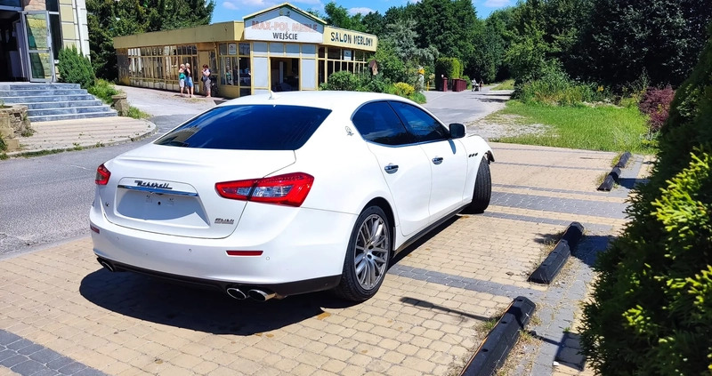 Maserati Ghibli cena 42900 przebieg: 88000, rok produkcji 2015 z Rzeszów małe 137